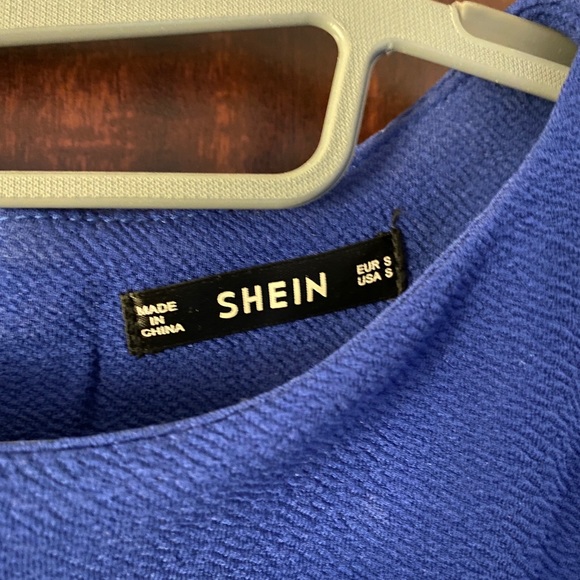 Flowy Cut Out Dress - Picture 2 of 4